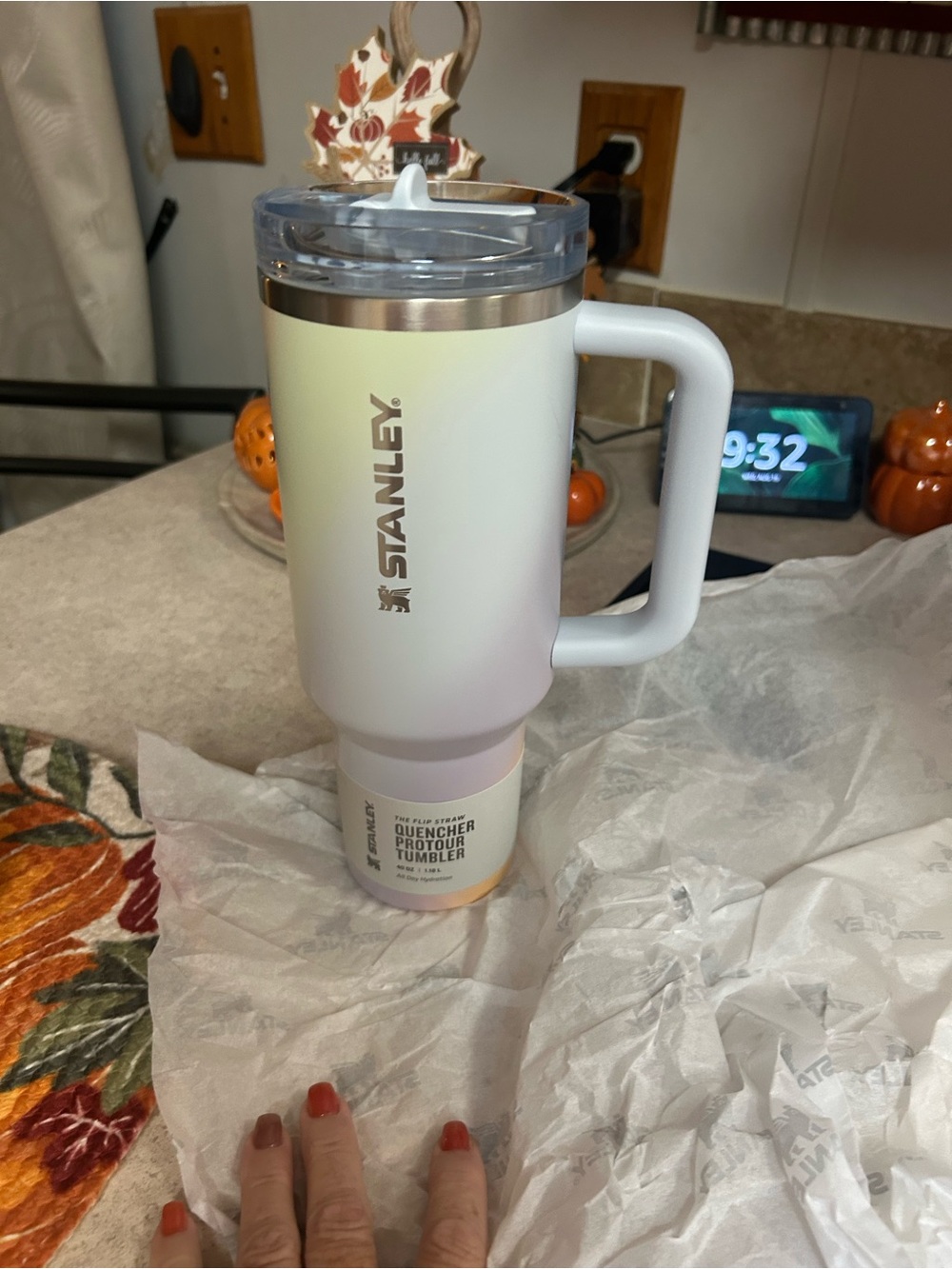 Stanley White Travel Mug with Handle and Clear Lid